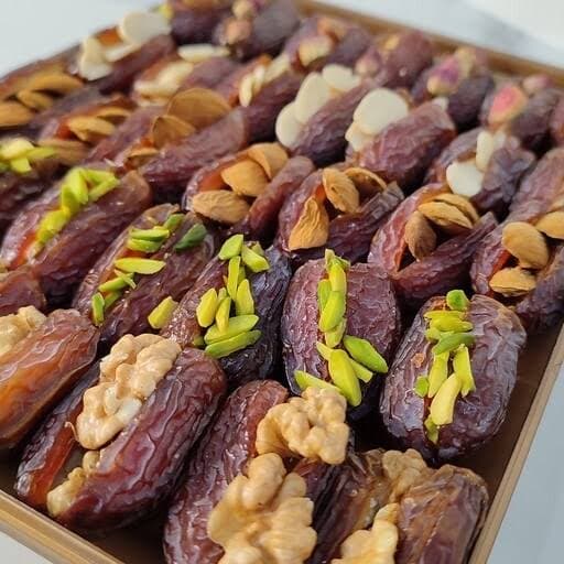 تصویر 1 از خرما پیارم مغزدار مناسب مصرف روزانه با ارزش غذایی بالا